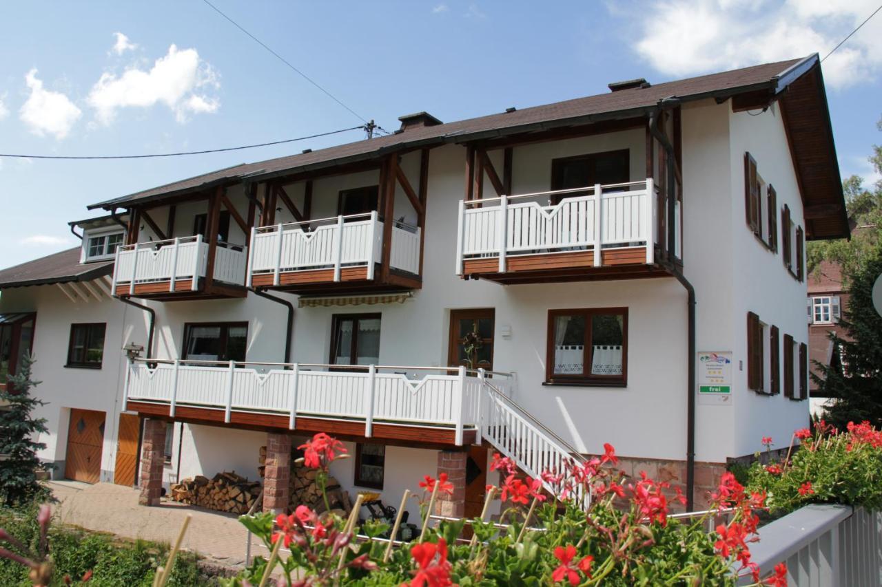 Schones Doppelzimmer Mit Separater Kuche Im Nordlichen Nationalpark Schwarzwald Forbach Exterior foto